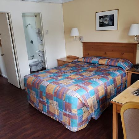 Beachcomber Inn Пасифик Гров Экстерьер фото